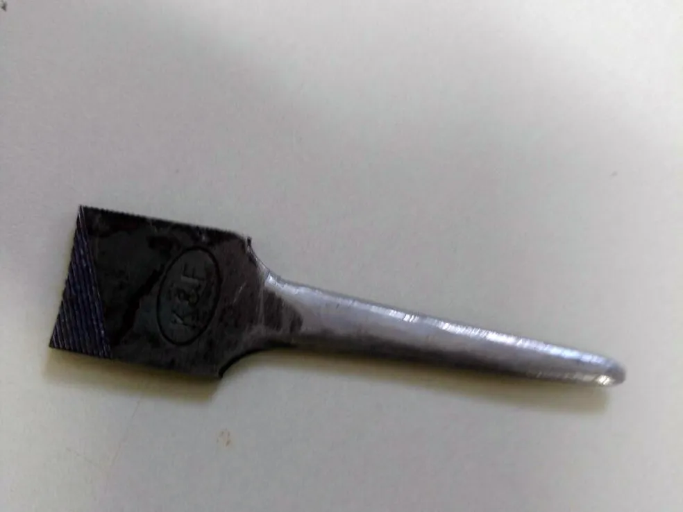 cha micha sobre mesa