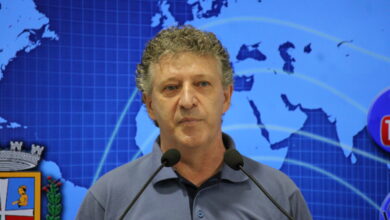 Alberto Heck discursando na câmara de vereadores de Santa Cruz do sul